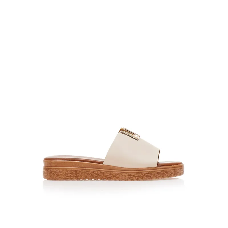 Flatforms TSOUKALAS μπεζ δερματίνη με χρυσή αγκράφα ΜΠΕΖ