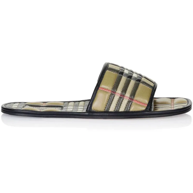 σαγιονάρες Burberry -