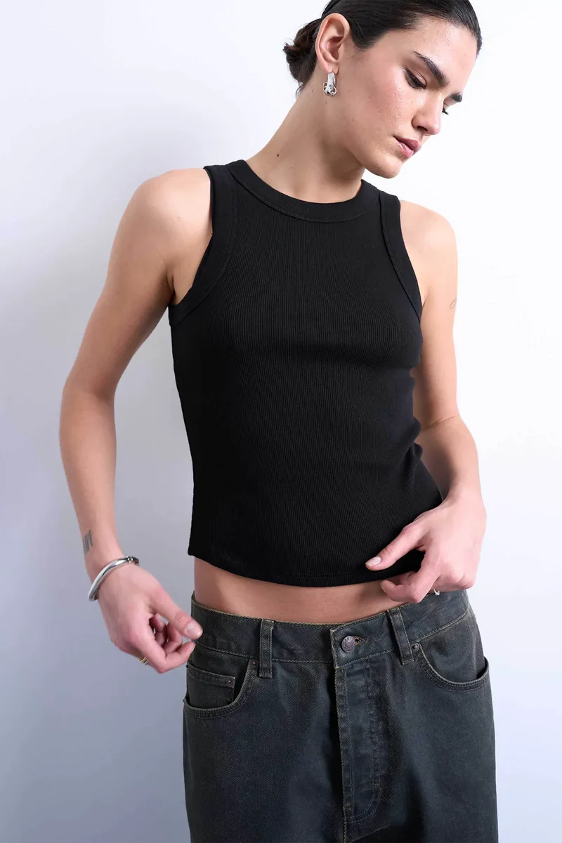 Topshop γυναικείο τοπ μονόχρωμο αμάνικο "Μary" - 31000872 Μαύρο