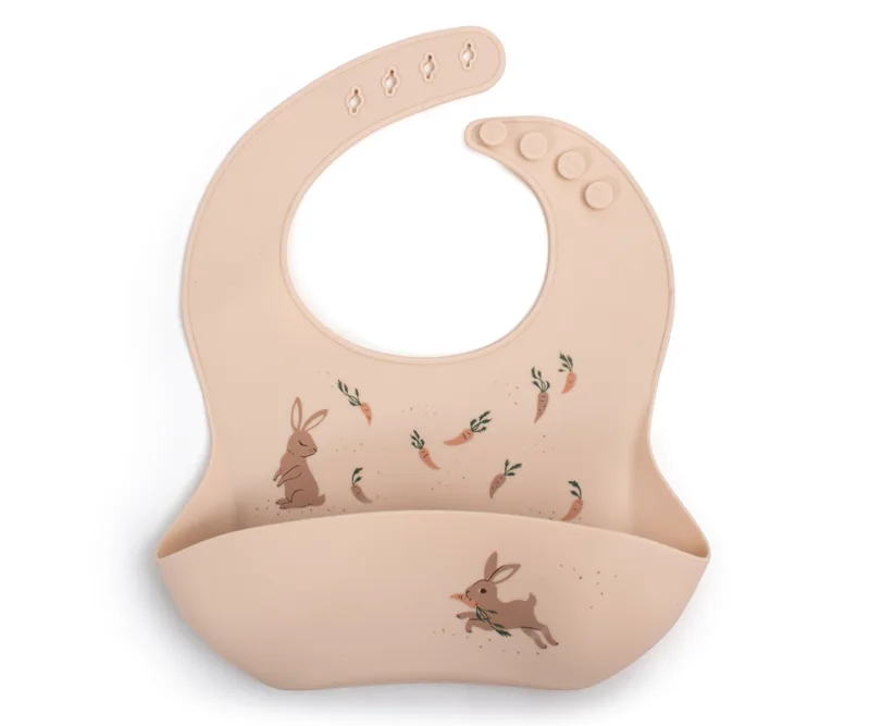 Filibabba Silicone Bib with print - Carrot Thief