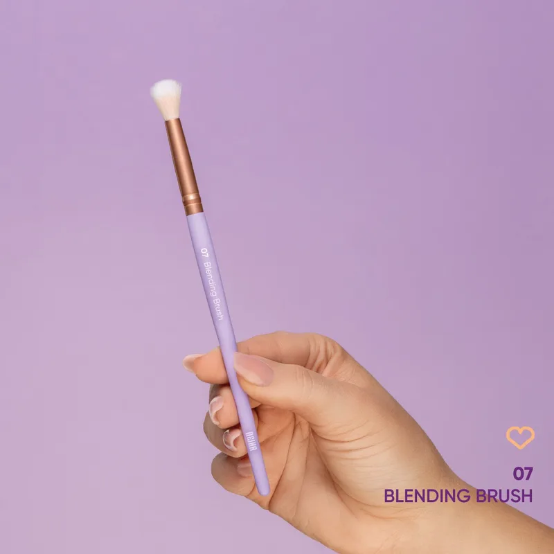07 Blending Brush – Medium Blending Eye Brush