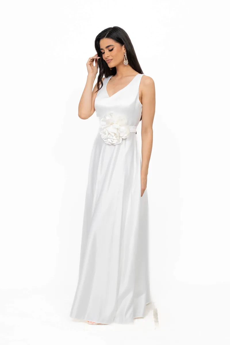 ΦΟΡΕΜΑ PLUS SIZE BRIDAL ΜΕ ΛΟΥΛΟΥΔΙ ΜΠΟΥΤΟΝΙΕΡΑ ΛΕΥΚΟ