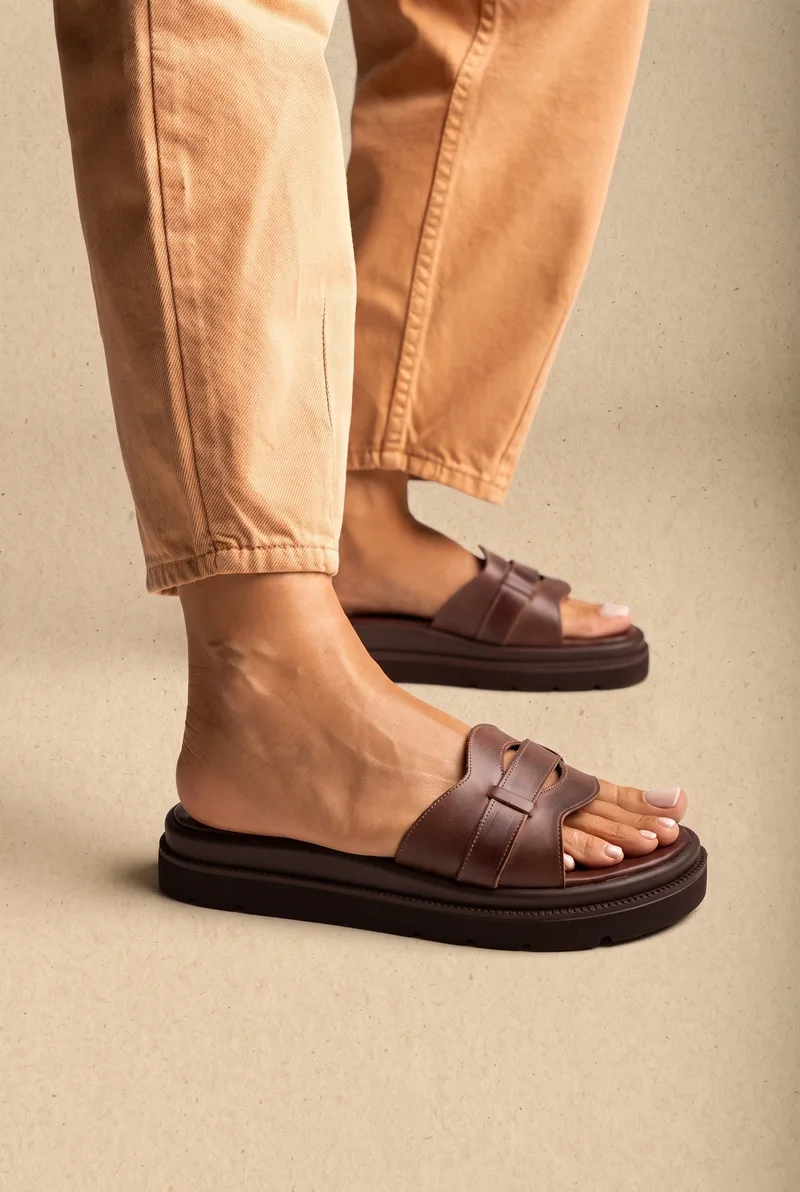 TFP Flatform Σανδάλια με Φαρδιά Ανοίγματα - 2014 - Brown Matte