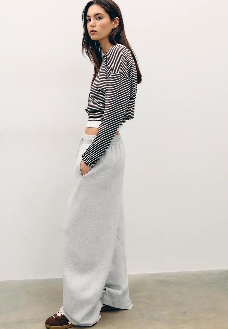 Stradivarius Παντελόνι Jogger Super Barrel Γκρι Μελανζέ M