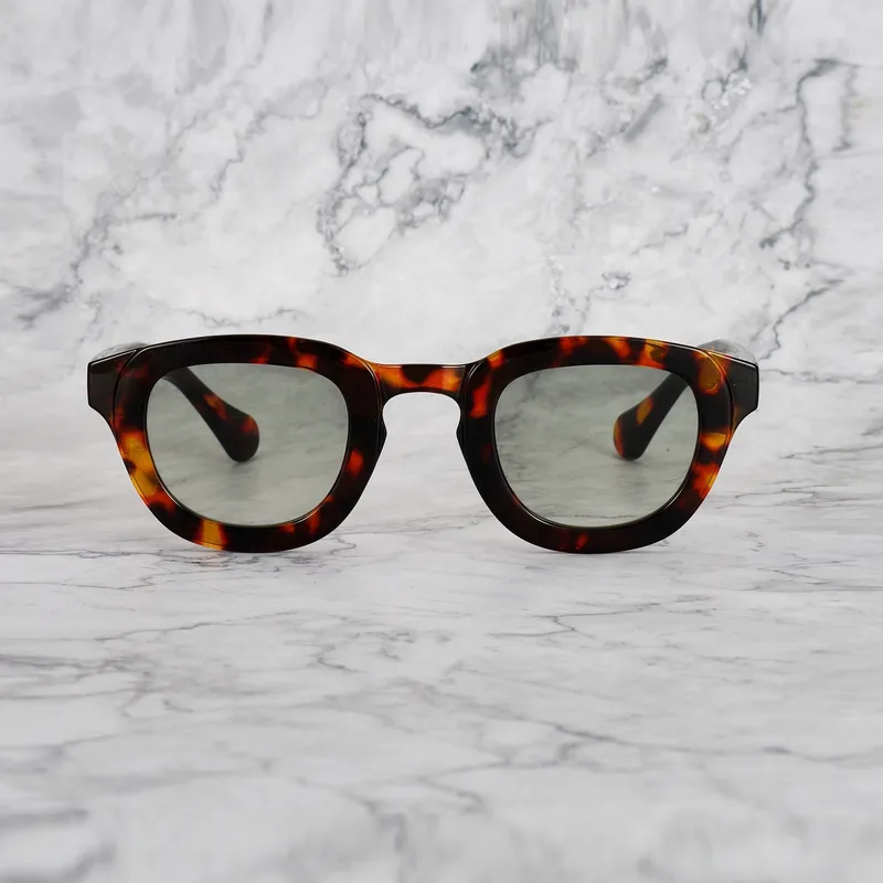 ROBIN Gradient Sunglasses | Tortoise | Gradient Green Shades | Explicit Poets Sunglasses