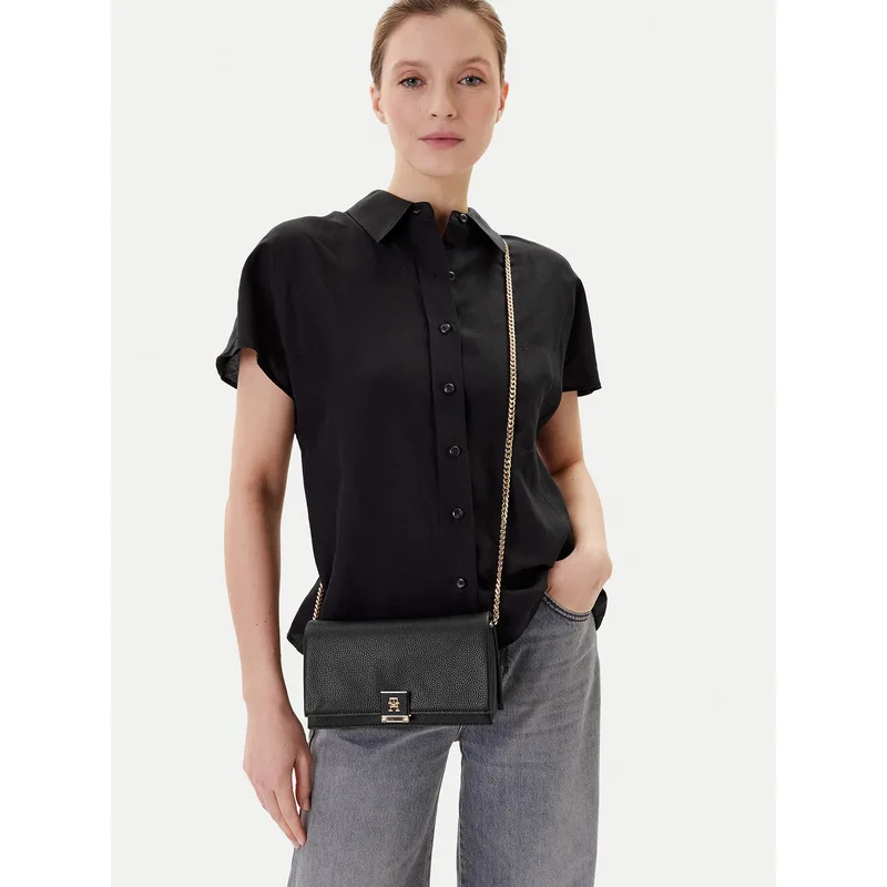 Τσάντα Tommy Hilfiger Th Her Flap W/Chain AW0AW17403 Μαύρο