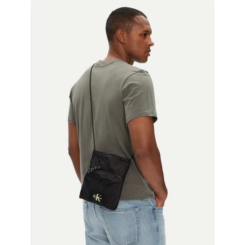 Τσαντάκι Calvin Klein Tech Utility Small Cb LV04G1079G Μαύρο