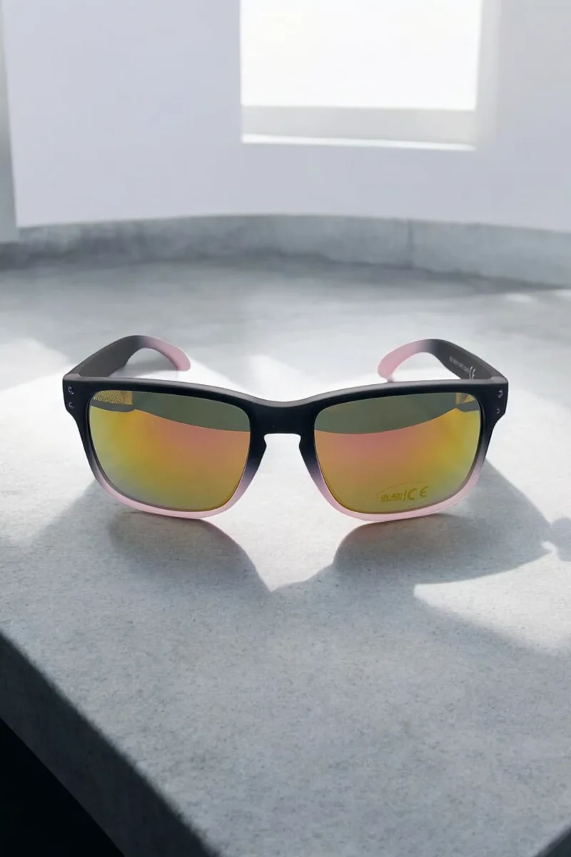 ΓΥΑΛΙΑ ΗΛΙΟΥ ΣΕ ΣΤΥΛ WAYFARER ΜΕ ΜΑΥΡΟ ΡΟΖ DEGRADE ΣΚΕΛΕΤΟ ΜΕ ΚΑΘΡΕΠΤΗ ΠΟΡΤΟΚΑΛΙ ΦΑΚΟ