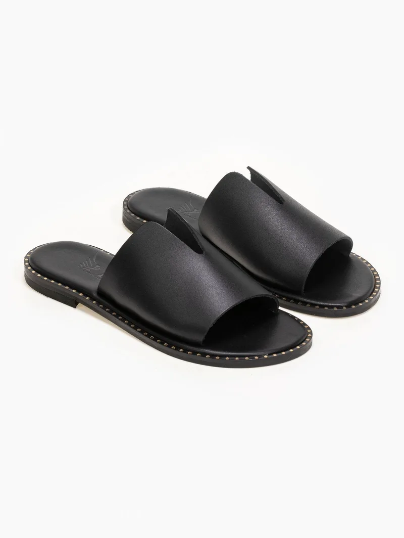 IRIS Leather Sandals with Cut-out - 9/26PR/777B - Black