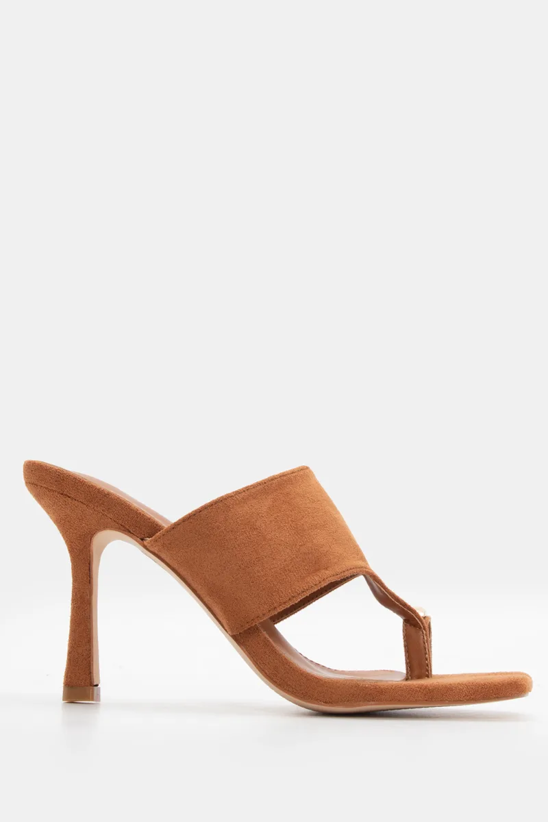 Mules Suede με Λεπτό Τακούνι και Χρυσό Toe Ring - Κάμελ