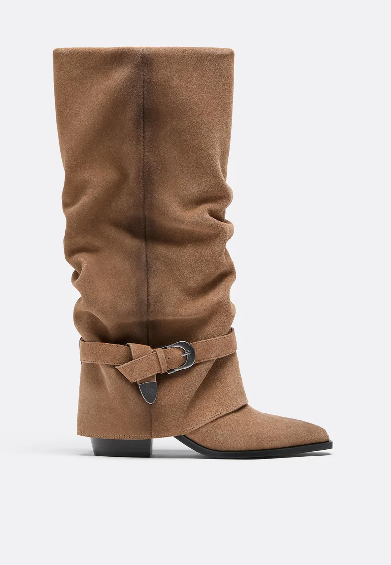 Stradivarius Δερμάτινες Μπότες Joots Με Τακούνι Μπεζ 38