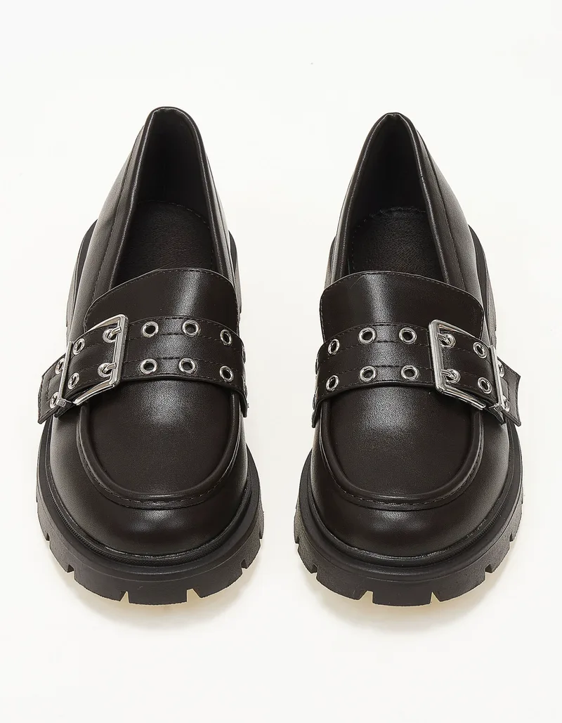 Loafers με τρακτερωτή σόλα και διακοσμητικό χοντρό λουράκι - Καφέ