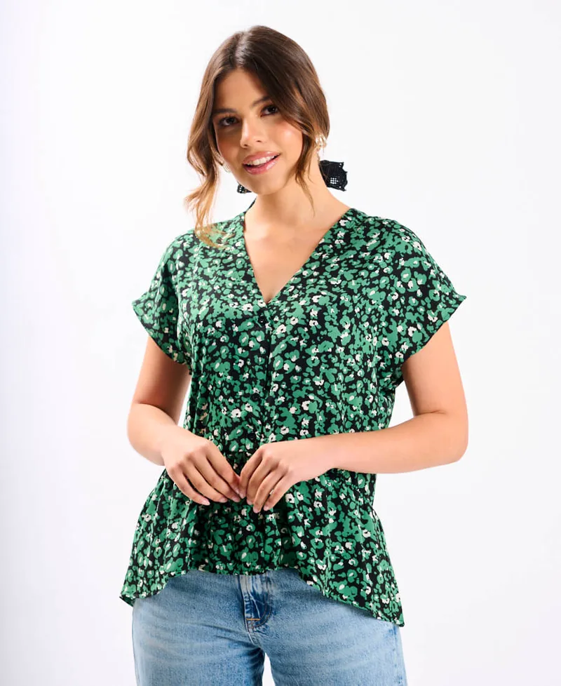 Green Animal Tiered Hem Top | Clothing Size: 10