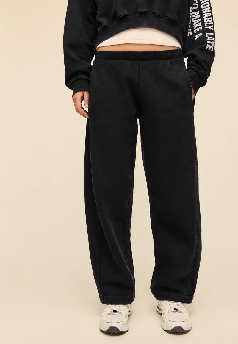 Stradivarius Παντελόνι Jogger Φούτερ Με Απαλή Υφή Πετροπλυμένο Ανθρακί M