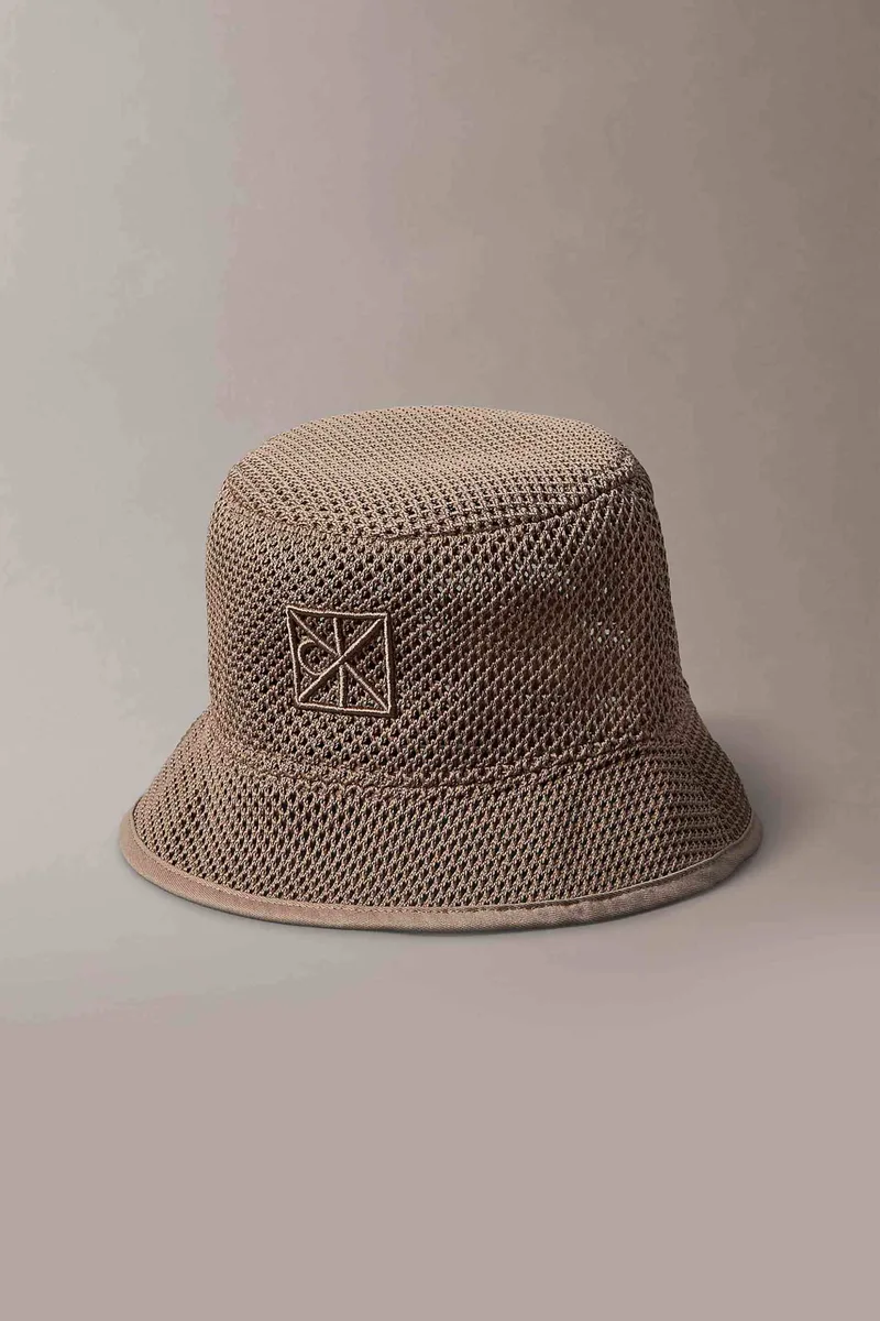 Calvin Klein Jeans γυναικείο καπέλο bucket με διάτρητο σχέδιο και monogram - LV04F5071G Μπεζ