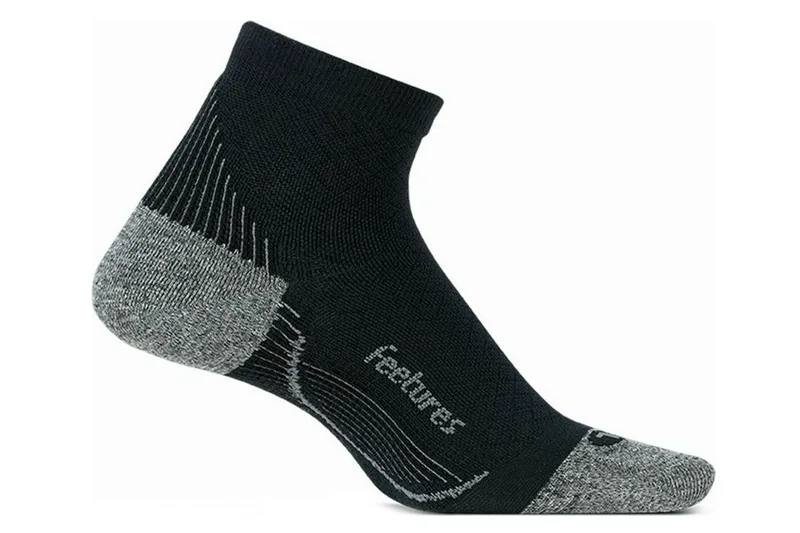 Κάλτσες Feetures Relief Ultra Light Quarter PF25159-BLACK