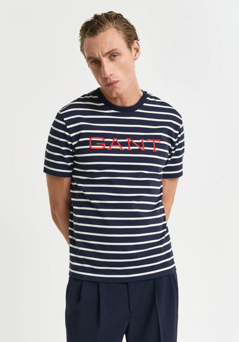 GANT Μπλούζα της σειράς Striped Graphic - 2003307 433 Evening Blue