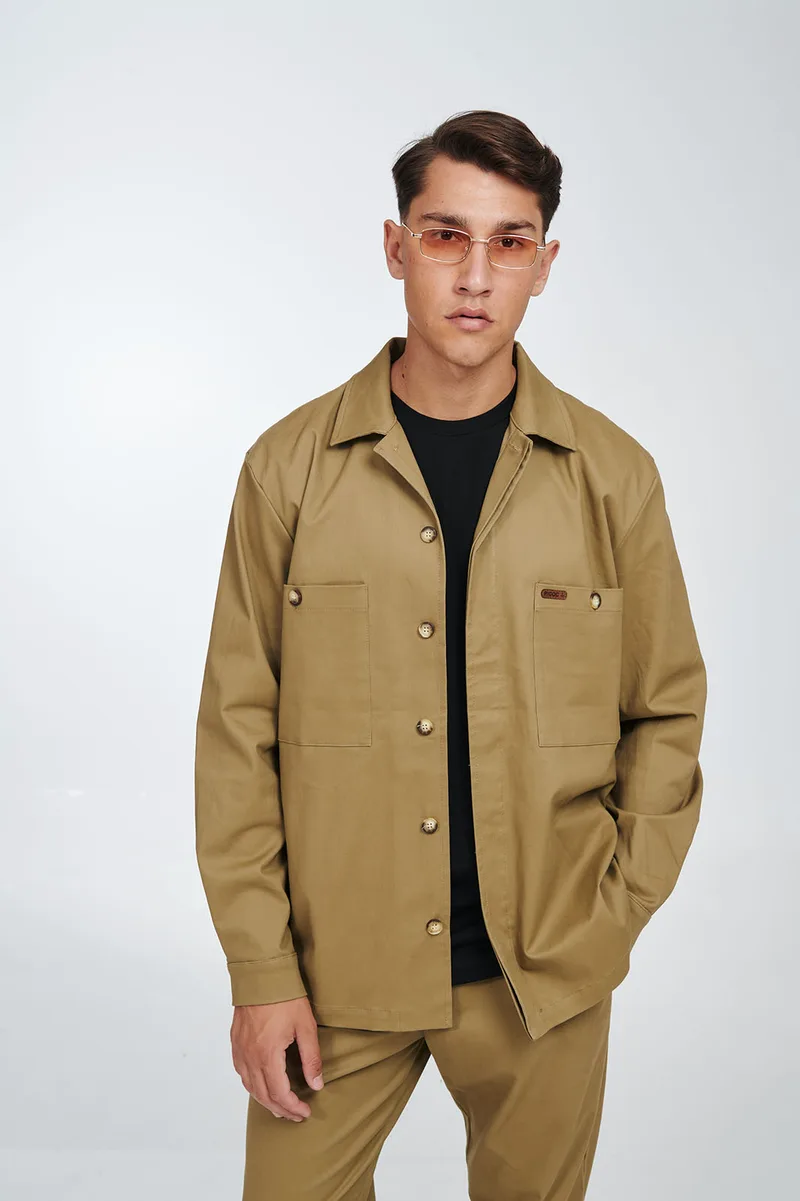 Μπέζ overshirt με τσέπες