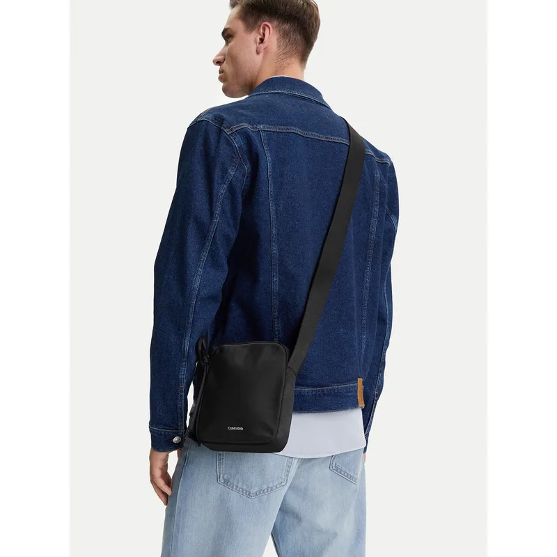 Τσαντάκι Calvin Klein Ck Ease Reporter S K50K512886 Μαύρο
