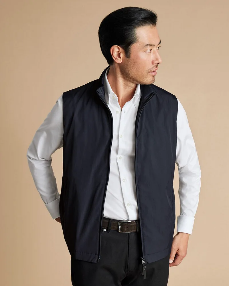 Charles Tyrwhitt Ανδρικό Αμάνικο Μπουφάν Nylon Funnel Regular Fit σε Σκούρο Μπλε
