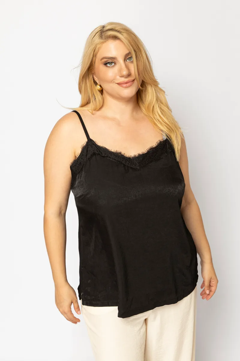 Top τιράντα με δαντέλα σε μαύρο χρώμα plus size
