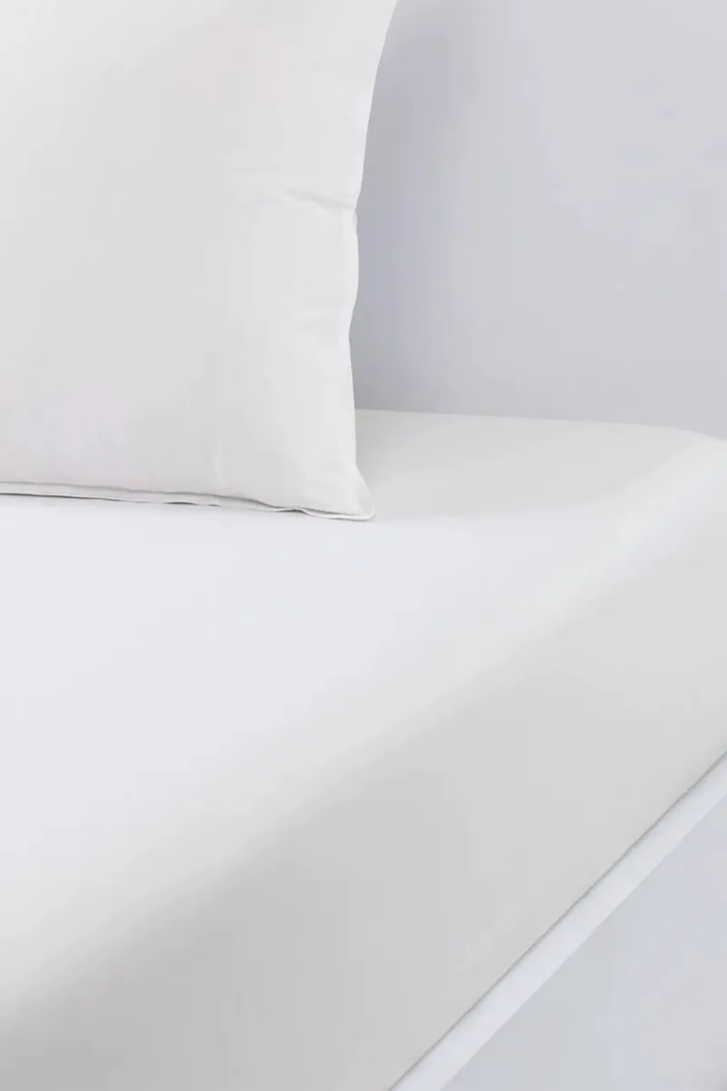 Βαμβακερό σεντόνι με λάστιχο BOSS BEBOSS White 140 x 200 cm