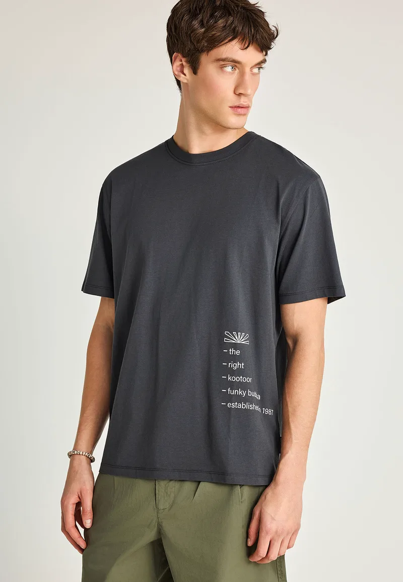 Ανδρικό relaxed βαμβακερό t-shirt με τύπωμα στην πλάτη