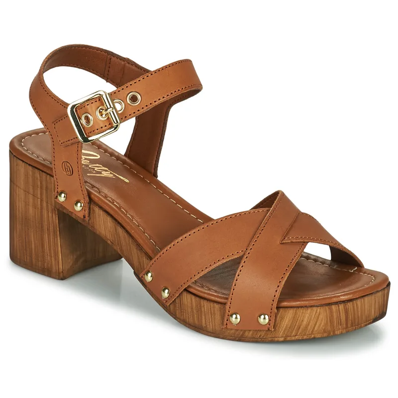 Σανδάλια με τακούνι Betty London LOLLA