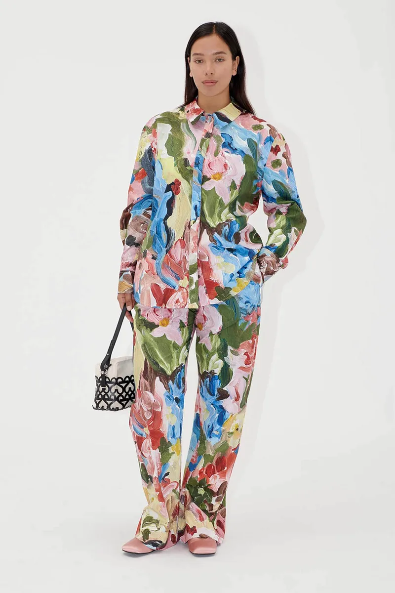 Stine Goya γυναικείο παντελόνι με floral print "Loves Me, Loves Me Not" - SG-SS25-P009-2340P Πολύχρωμο