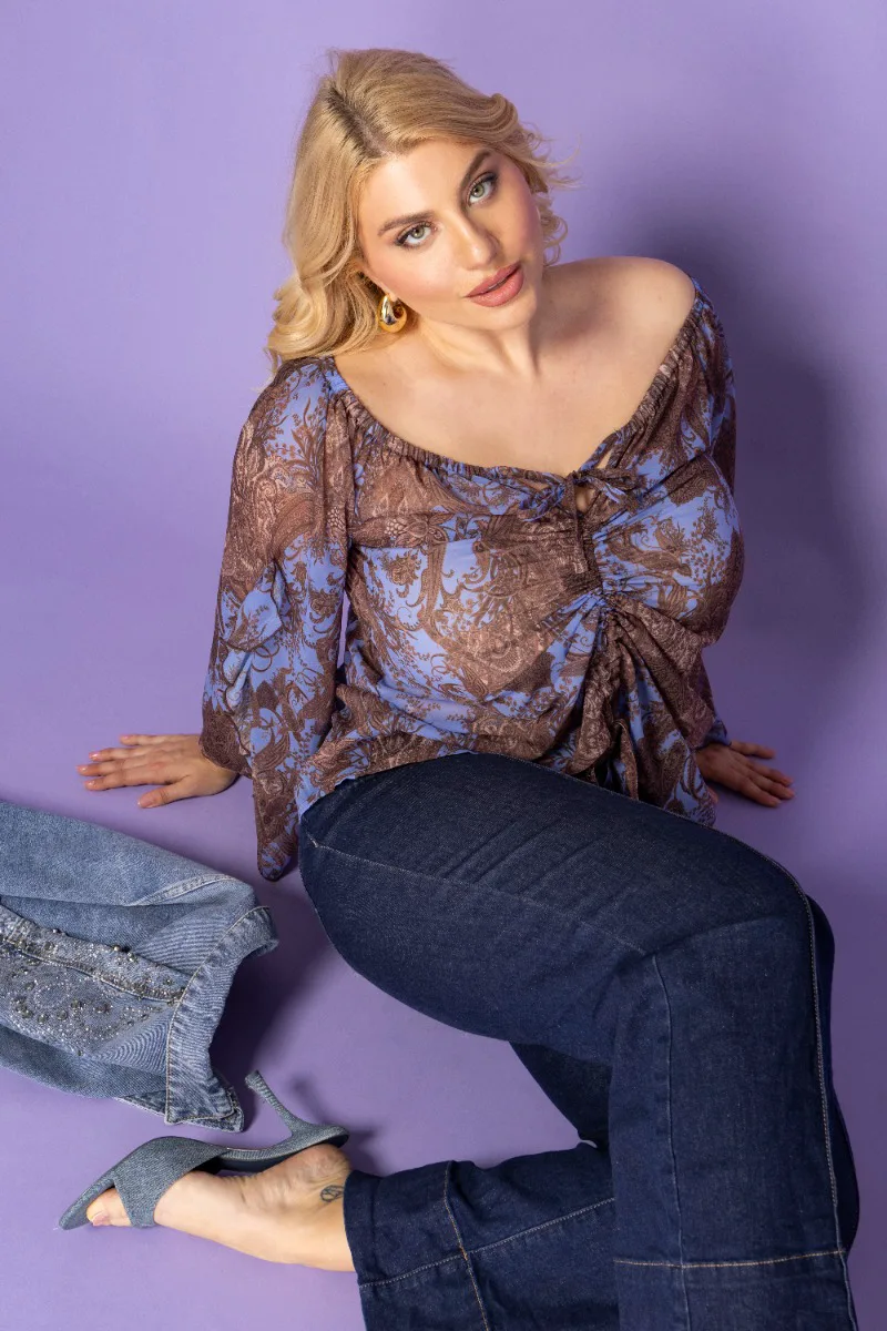 Παντελόνι jean wide leg με νερβίρ σε dark blue denim χρώμα plus size