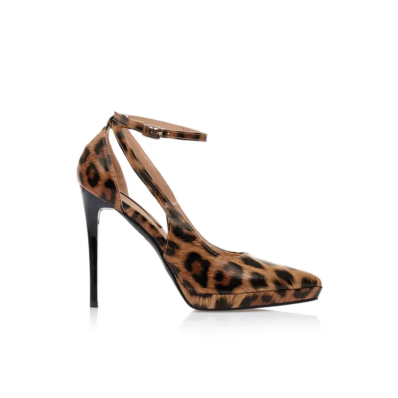 Γόβες animal print δερματίνη με φιάπα και λουστρίνι τακούνι ΛΕΟΠΑΡ