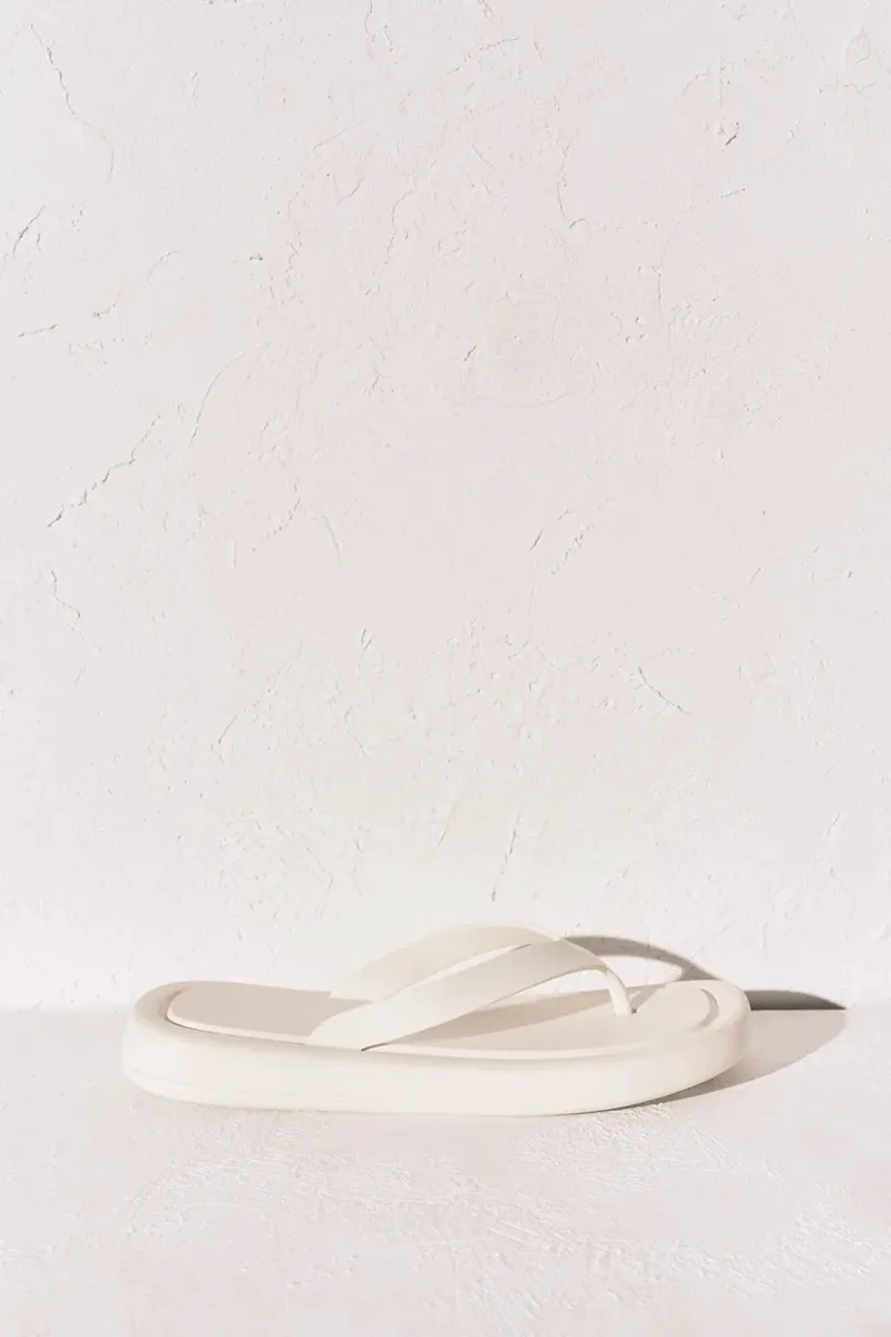 women'secret σαγιονάρες δίχαλο επίπεδες Γυναικείες SI FLIP FLOP CREAM