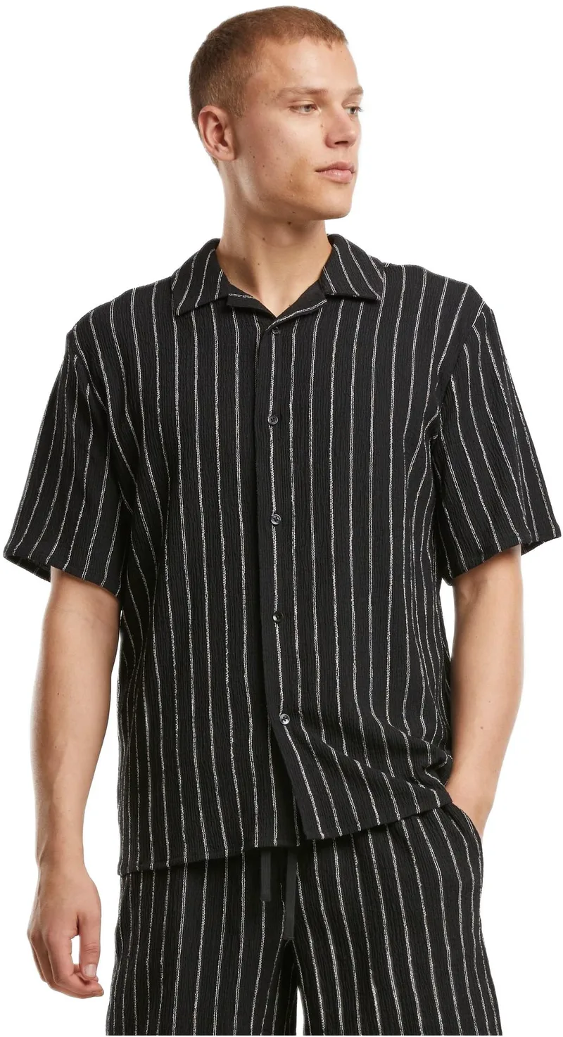 Striped Crinkle Resort Shirt Urban Classics TB7342-00851 black/offwhite
