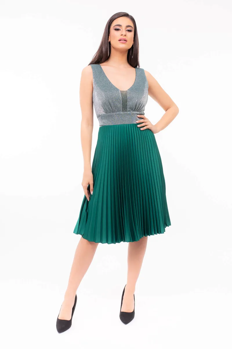 ΦΟΡΕΜΑ PLUS SIZE ΚΟΝΤΟ ΣΑΤΕΝ ΠΛΙΣΕ ΜΕ GLOSSY ΜΠΟΥΣΤΟ ΠΡΑΣΙΝΟ