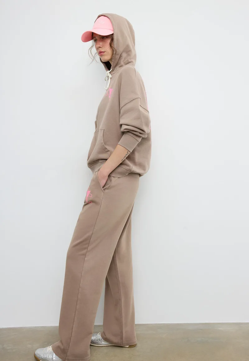 Stradivarius Παντελόνι Jogger Με Εφέ Ντεκαπαρισμένου Υφάσματος 0-428 Xs