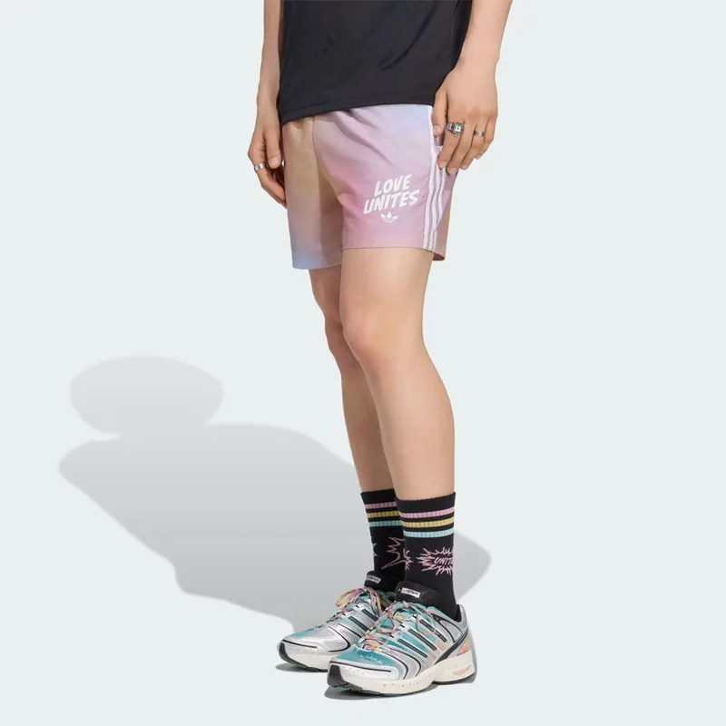 adidas Originals Pride Aop Short (9000283393_95623)