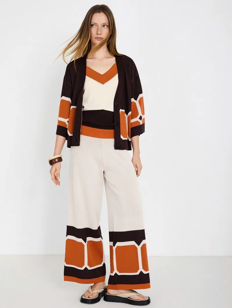 Skatie Γυναικείο Παντελόνι Με Jacquard Μοτίβο Και Cropped Γραμμή