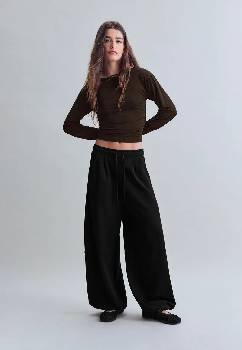 Stradivarius Παντελόνι Jogger Barrel Με Απαλή Υφή Μαύρο S