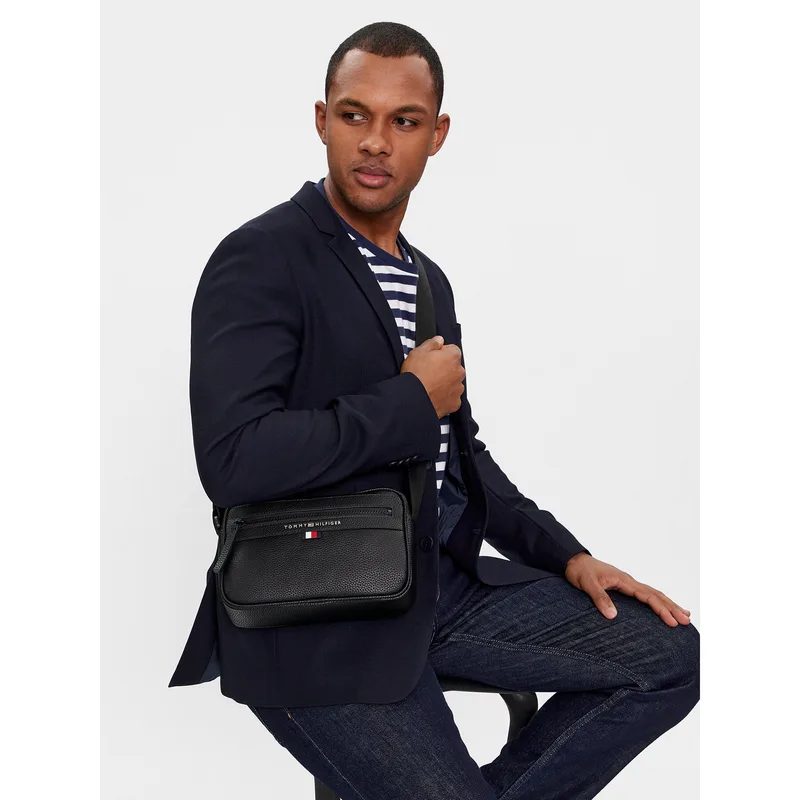 Τσαντάκι Tommy Hilfiger Essential Pu Ew Reporter AM0AM12093 Μαύρο