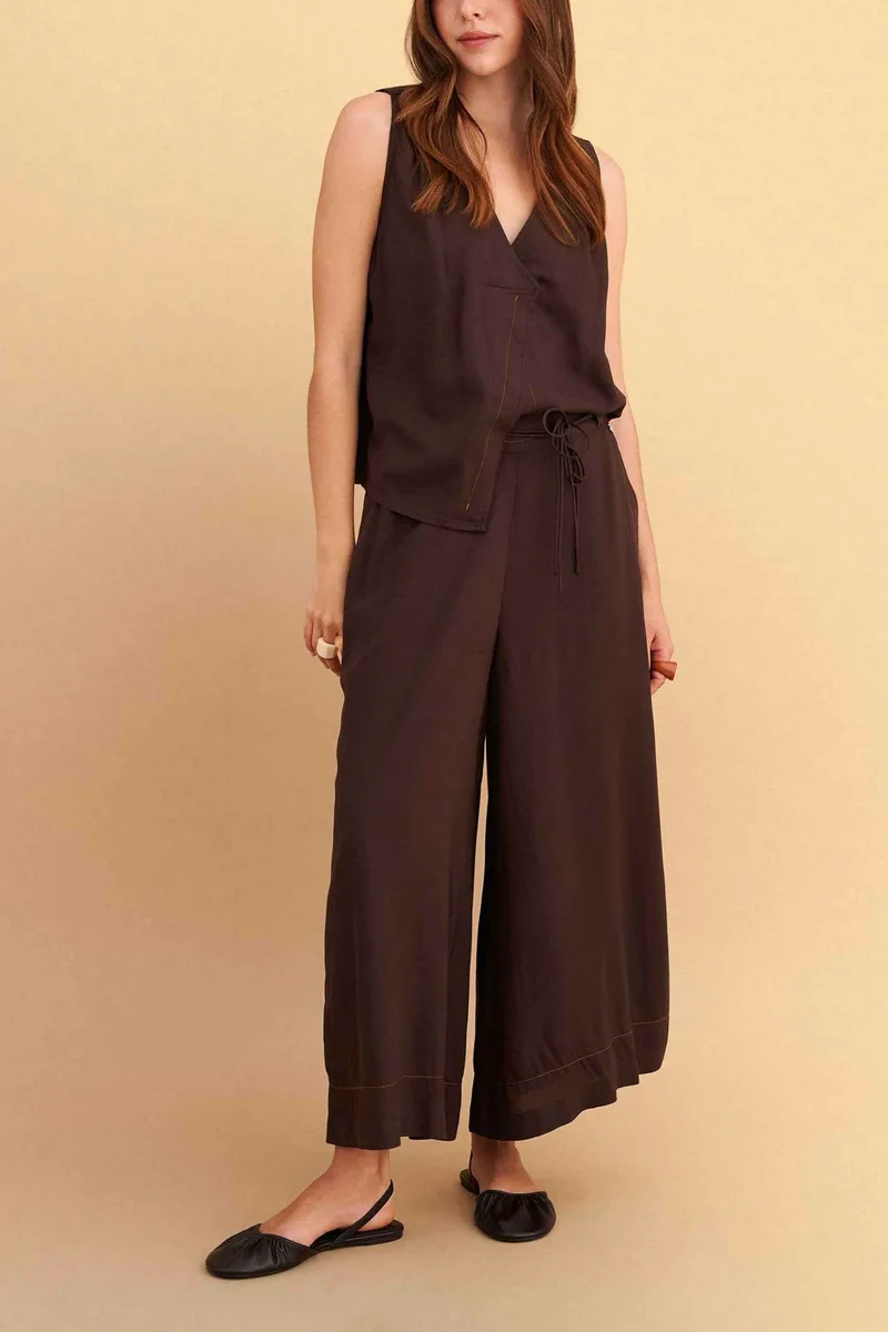 Attrattivo γυναικεία παντελόνα με ζώνη μονόχρωμη Wide Leg - 9923330 Καφέ