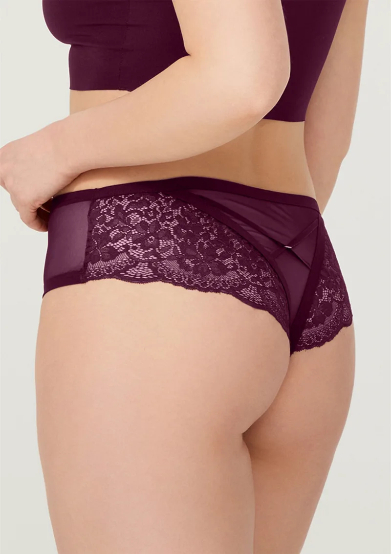 Plus Size Στρινγκ με Δαντέλα και Χιαστί Λεπτομέρεια - Μπορντώ
