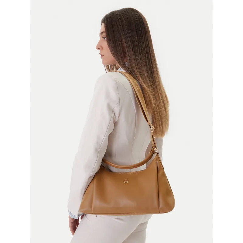 Τσάντα Tommy Hilfiger Th Essential Shoulder Bag AW0AW18373 Καφέ