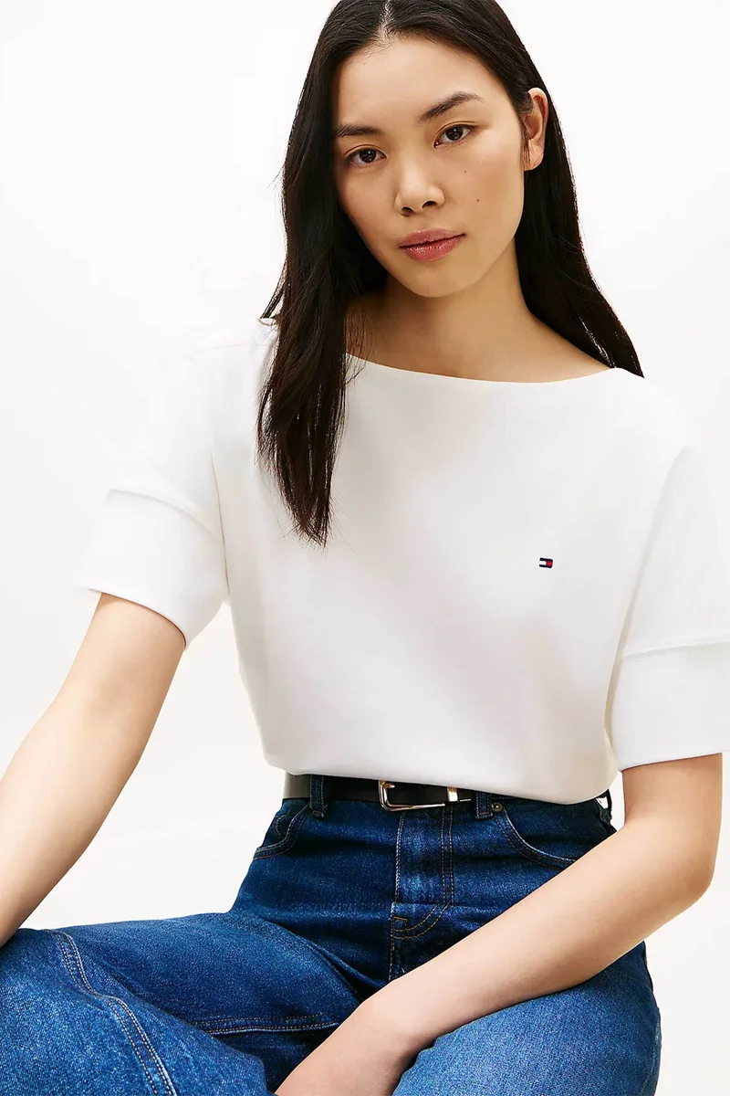 Tommy Hilfiger γυναικείο T-shirt με ριγέ σχέδιο και κεντημένο λογότυπο Relaxed Fit - WW0WW49723 Εκρού