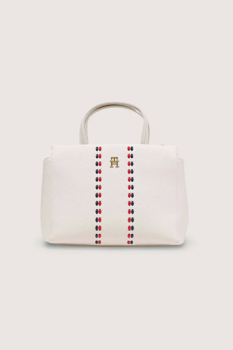Tommy Hilfiger τσάντα χειρός με μεταλλικό λογότυπο "TH Timeless" - AW0AW18154 Εκρού