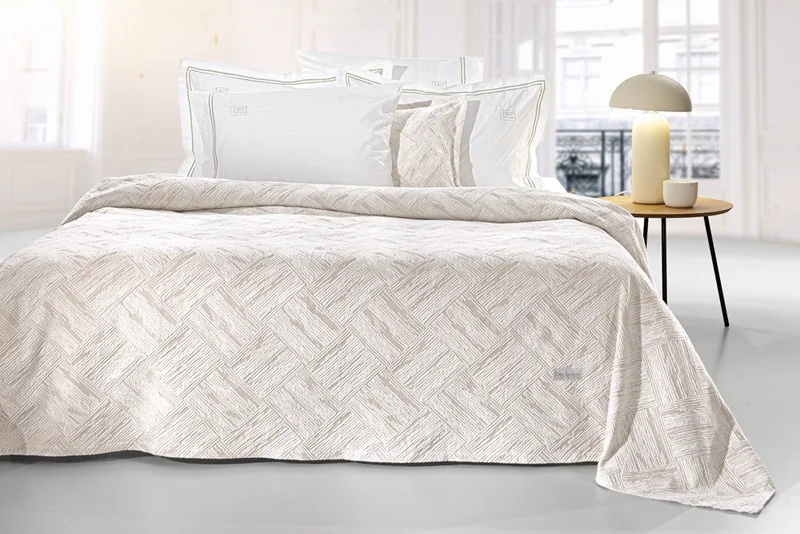 Κουβέρτα Guy Laroche Lucid Natural 260x250