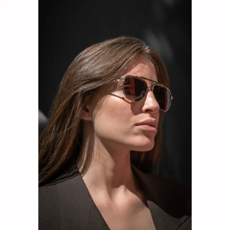 AV Sunglasses - Jett black/gold