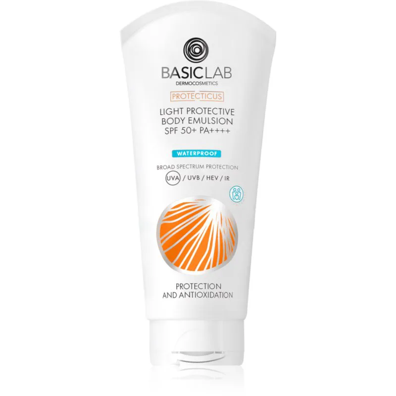 BasicLab Dermocosmetics Protecticus ενυδατικό και προστατευτικό γαλάκτωμα για πρόσωπο και σώμα SPF 50+ αδιάβροχη 100 ml