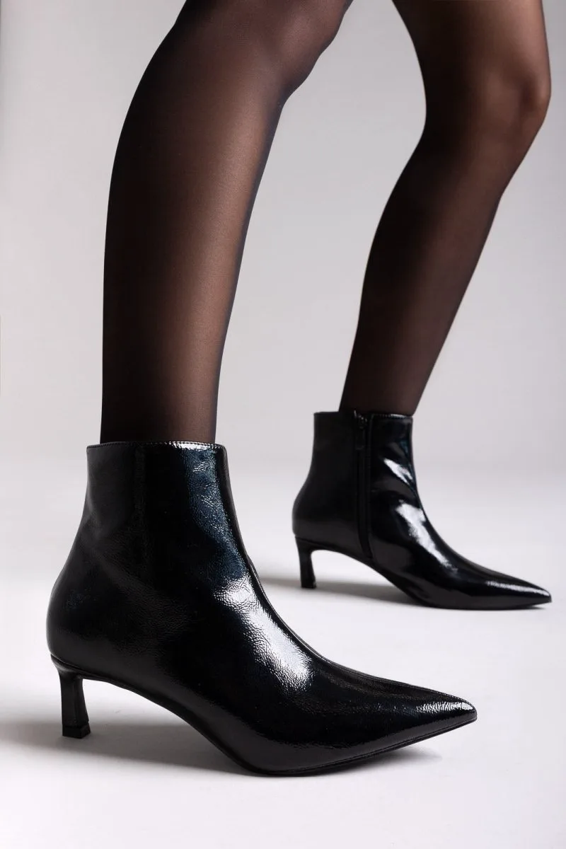 ERYNN Pointed Patent Ankle Boots with Low Heel - 00-08 - Black Crinkled Patent