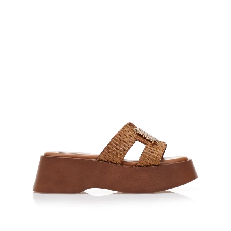 Flatforms κάμελ δερματίνη με ψάθινη φάσα και αγκράφα ΚΑΜΕΛ