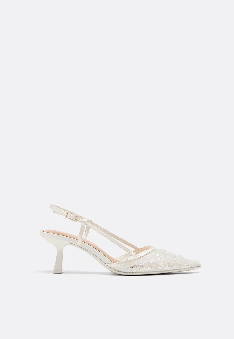 Stradivarius Kitten Heel Παπούτσια Από Τούλινο Με Στρας Μπεζ 39